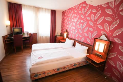 Hotel Miramar Frankfurt City Centre — hotel room