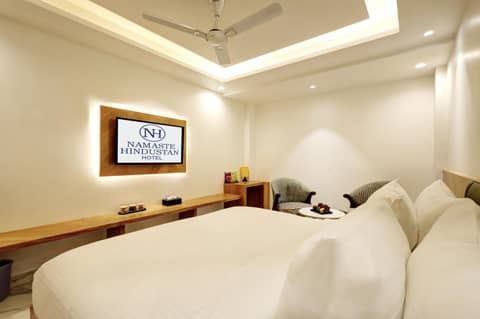 Hotel Namaste Hindustan Just a Minute Away From New Delhi Railway Station and Connaught place — hotel room