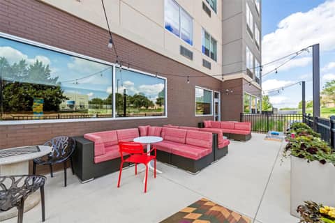 Tru By Hilton Kansas City Airport — photo 4