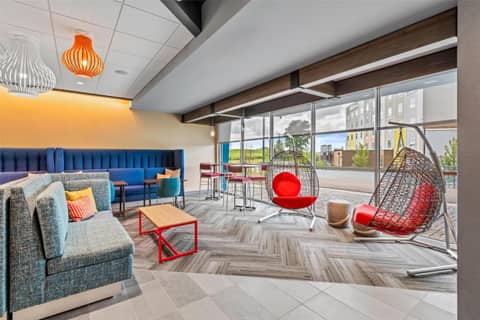 Tru By Hilton Kansas City Airport — photo 6