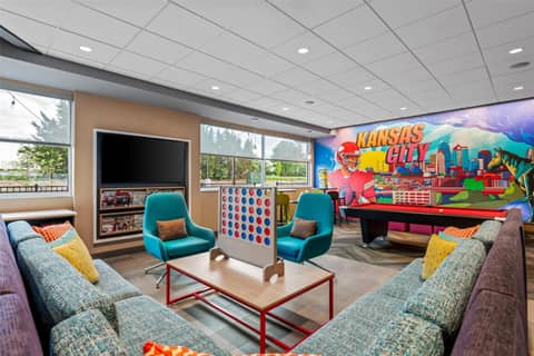 Tru By Hilton Kansas City Airport — photo 7