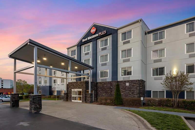 Best Western Plus Nashville Airport Hotel - BNA — building