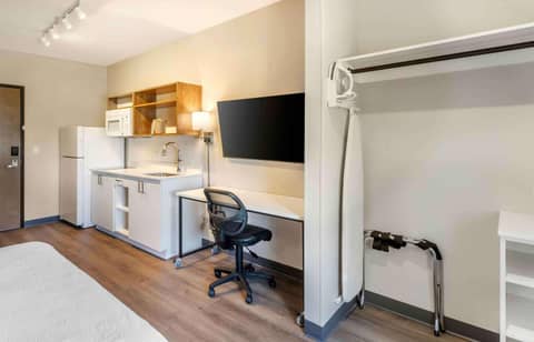 Extended Stay America Premier Suites - Fort Myers - Airport — photo 2