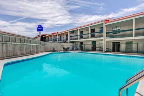 Baymont by Wyndham Austin University Area — photo 7