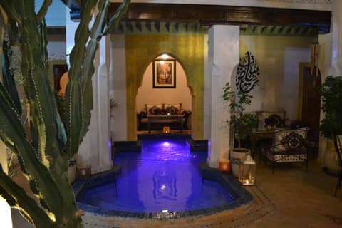 Riad Bayti — recepcion & lobby