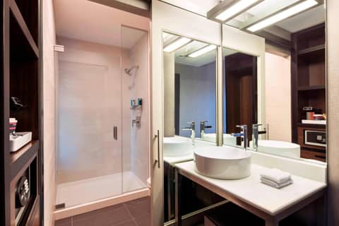 Aloft by Marriott Boston Seaport District — photo 3