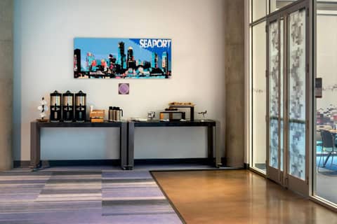 Aloft by Marriott Boston Seaport District — photo 4