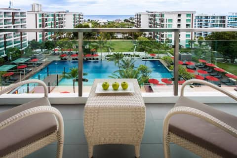 Amari Hua Hin — balance & terrace