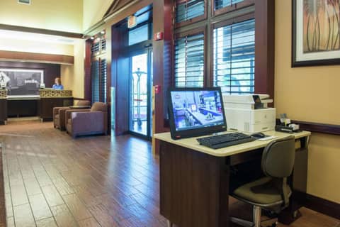 Hampton Inn & Suites Tampa-North — photo 4