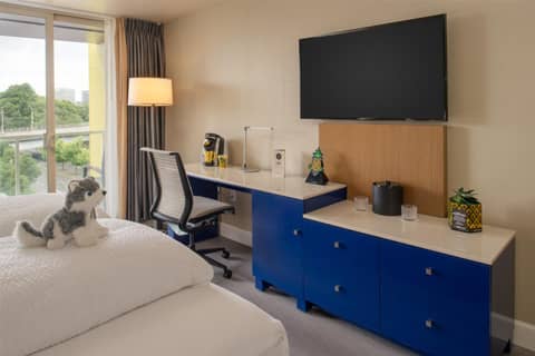 Staypineapple, Hotel Rose, Downtown Portland — photo 8
