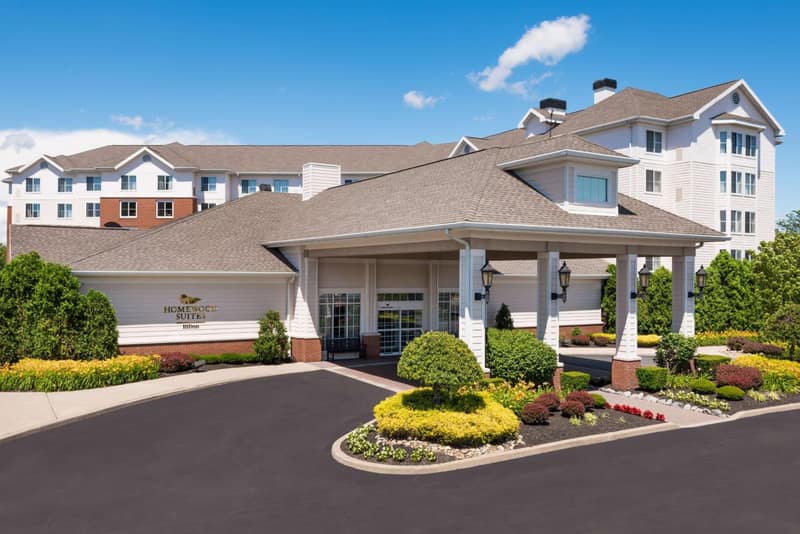 Homewood Suites by Hilton Buffalo-Amherst — building