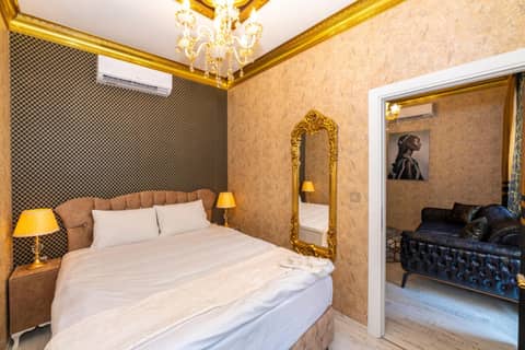 Istanbul Taksim Residence Hotel By MESUT — hotel room