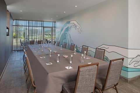 AC Hotel by Marriott Beverly Hills — photo 4