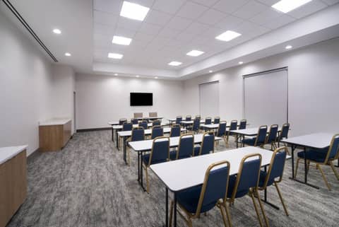 Staybridge Suites - Louisville - Expo Center by IHG — photo 3
