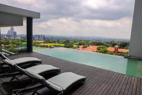 Illovo central @ Sandton — photo 3
