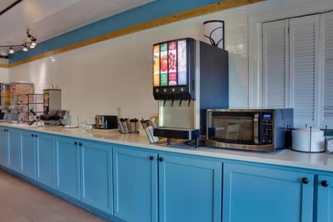 Country Inn & Suites by Radisson, Savannah Gateway, GA — photo 8