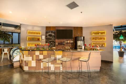 Kamaniiya Petitenget Seminyak — dining