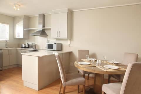 Lagoon Beach Hotel & Spa — kitchen