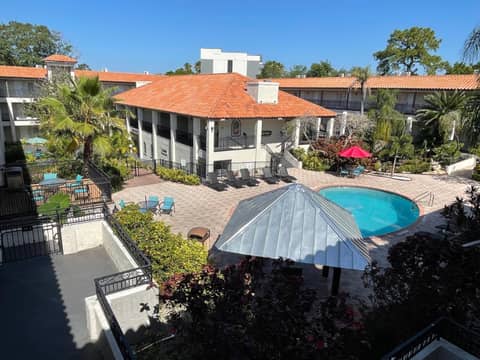 Red Roof Inn PLUS & Suites Tampa - Busch Gardens — photo 3