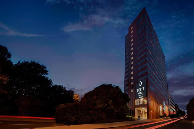 Delta Hotels by Marriott Richmond Downtown — building