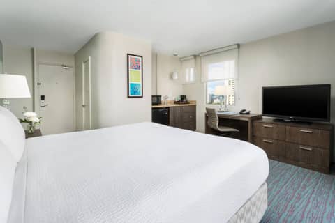 Courtyard by Marriott Waikiki Beach — photo 4