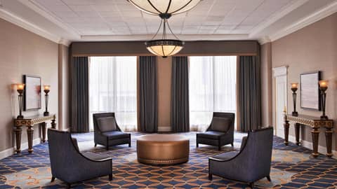 Memphis Riverline Hotel — lounge