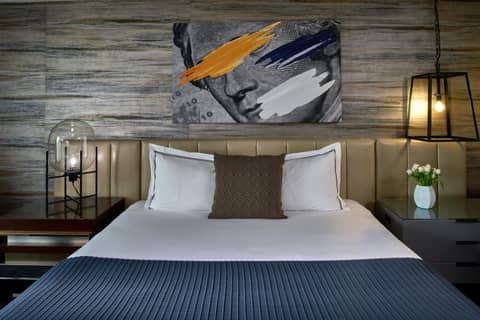 Revere Hotel Boston Common — hotel room