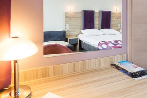Galaxy Hotel — hotel room