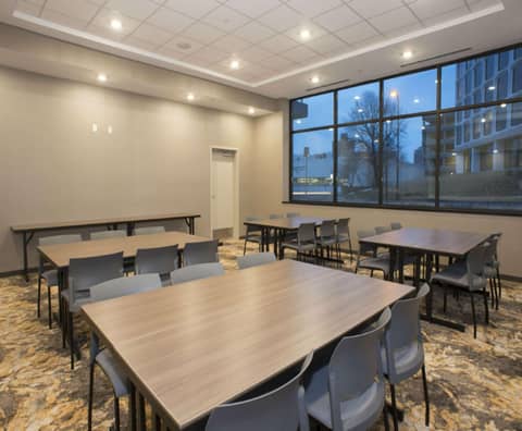 Hampton Inn and Suites Minneapolis University Area, MN — photo 4