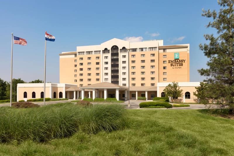 Embassy Suites by Hilton Kansas City International Airport — building