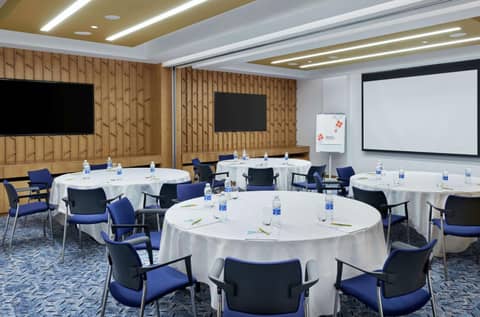 Hilton Garden Inn Muscat Al Khuwair — photo 7
