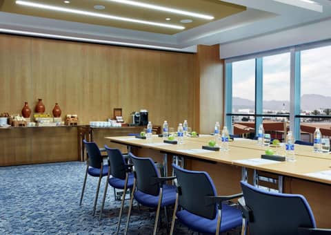 Hilton Garden Inn Muscat Al Khuwair — photo 9
