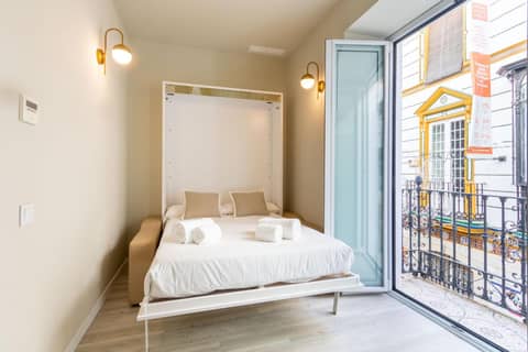 Harinas Central Apartments by Valcambre — hotel room