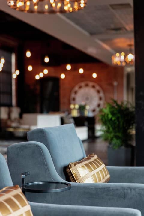 Foundry Hotel Asheville, Curio Collection By Hilton — lounge