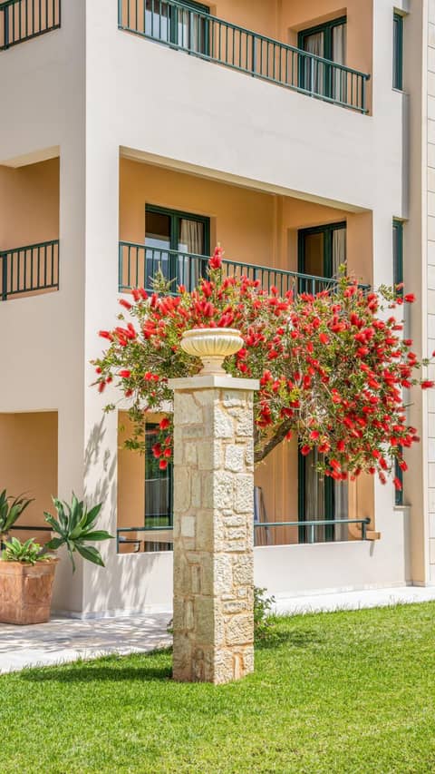Golden Bay Apartments-Garden Haven — photo 5