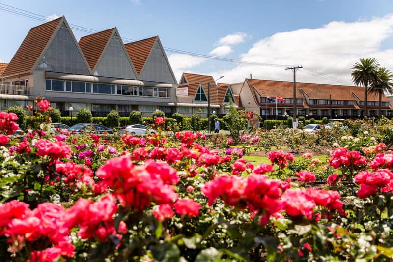 Auckland Rose Park Hotel — building
