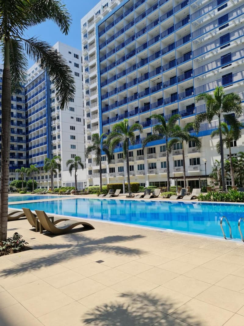 Sea Residences - Condo R Us — recepcion & lobby