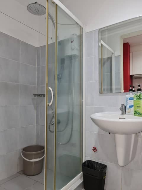 Sea Residences - Condo R Us — bathroom