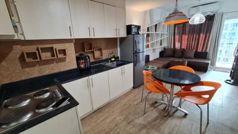 Sea Residences - Condo R Us — kitchen