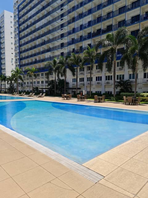 Sea Residences - Condo R Us — recepcion & lobby
