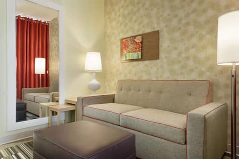 Home2 Suites by Hilton Cleveland Independence — hotel room