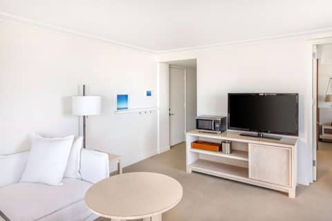 Hilton Vacation Club The Modern Honolulu — photo 4