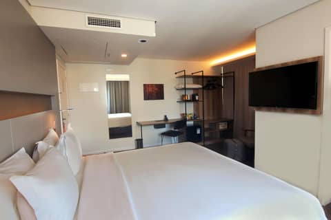 Intercity São Paulo Ibirapuera — hotel room