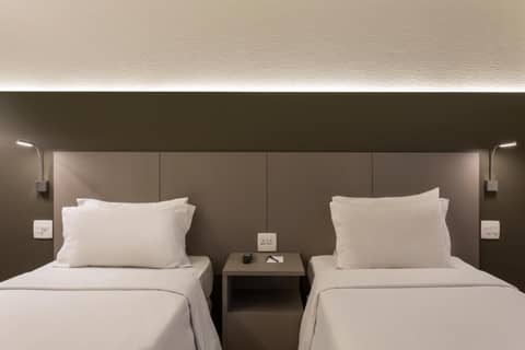 Intercity São Paulo Ibirapuera — hotel room