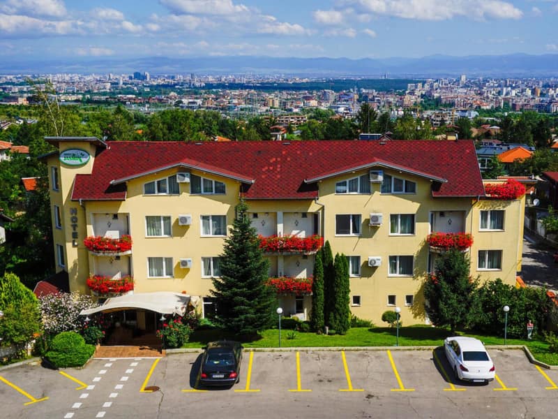 Jasmin Hotel — building