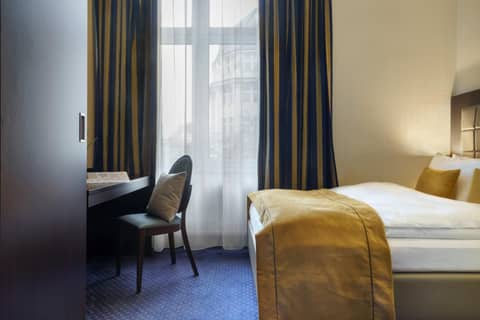 Hotel Continental Hamburg Hauptbahnhof — photo 8