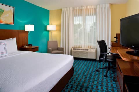 Fairfield Inn & Suites by Marriott Orlando Lake Buena Vista in the Marriott Village - Large Family Suites with Trundle Bunk Beds! — photo 6