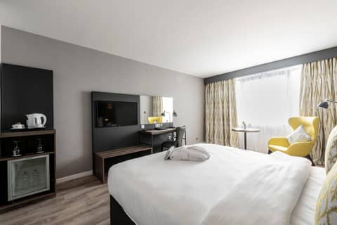 The Belson Brussels, a Tribute Portfolio Hotel — hotel room
