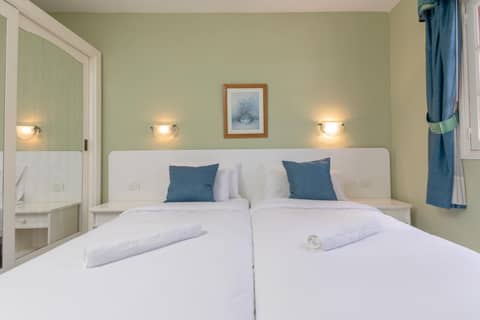 Club Vista Serena — bedroom