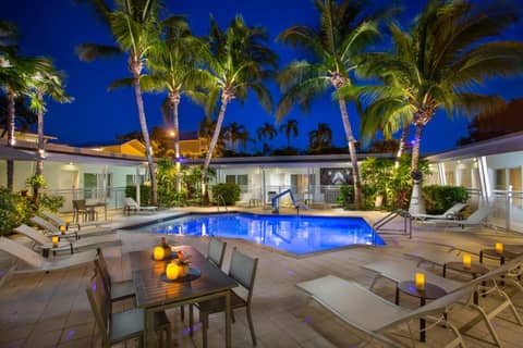 Orchid Key Inn - Adults Only — recepcion & lobby
